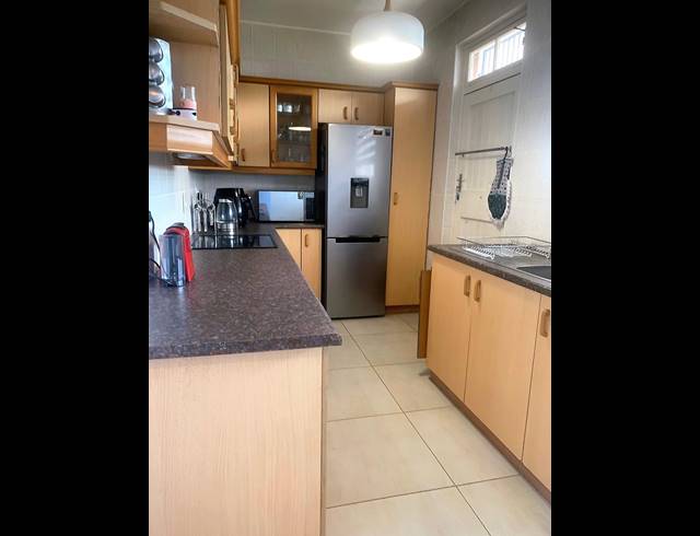1.5 BEDROOM APARTMENT FOR SALE IN WINDERMERE